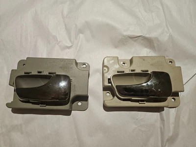 1998-2000 Volvo S70/V/70/C70 Right Inside Door Handle - Image 1 of 4