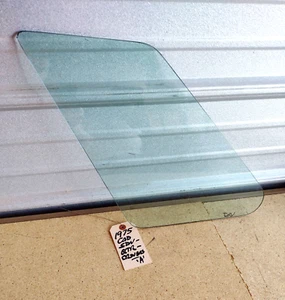 1974-76 Cadillac Sedan Deville *DRIVER SIDE* Quarter Opera Window Glass VGC - Picture 1 of 6