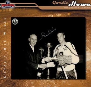 Gordie Howe SIGNED Detroit Red Wings 8 x 10 Photo -70091 - Picture 1 of 2