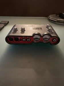 Line 6 TonePort UX2 USB Interface 6x2 Guitar Microphone Vocal No Software w/usb - Picture 1 of 1