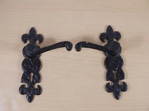 Vintage Cast Iron Door Handles Fleur De Lys Pattern Lever Lock Latch - Picture 1 of 5
