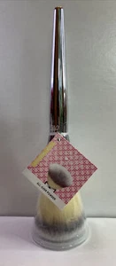It Cosmetics Love Beauty Fully All-Over Powder Brush # 211 NEW *Sealed*  - Picture 1 of 3
