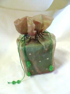 Stumpenkerze im Geschenktüte - klare Strasssteine - grün - neu - Bild 1 von 3