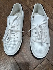 Ralph Lauren Jennefer Women's Sneakers/White Size 11 - Picture 1 of 11