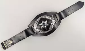 INSIGNIA DE CUERO MEGA RAER מ" משטרה" POLICÍA ISRAELÍ VINTAGE - Imagen 1 de 7