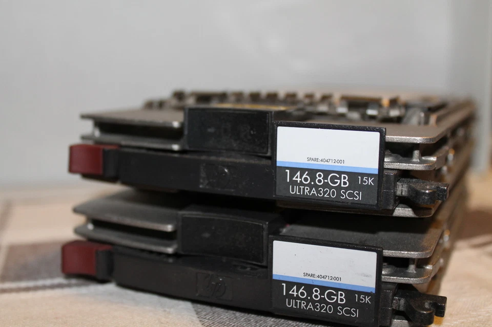 2 Dischi 404712-001 HDD 146,8GB 15K SCSI U320 3,5" 404670-006 Server Testati OK - Immagine 1 di 2