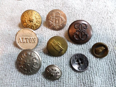 9 Vintage Antique Metal Picture Uniform Buttons RAILROAD - Image 1 of 4