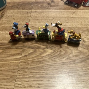 1998 Hallmark Disney Christmas Express Collector's Train Set Minnie Pluto Mickey - Picture 1 of 7