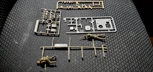 1/35th Scale Tank & Armor- Model Parts Lot Kit No. 8 - Picture 1 of 3