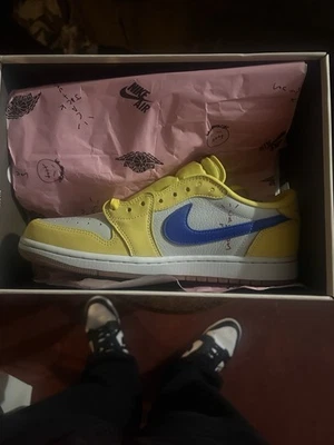 Travis Scott Canary Foto 1 de 4