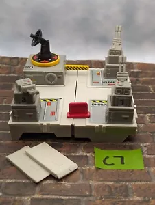 Vintage Micro Machines Travel City Battle Block - Picture 1 of 1