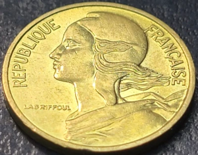 Francia 1982 5 céntimos km# 933 vendedor de Estados Unidos envío combinado reembolso Foto 1 de 2