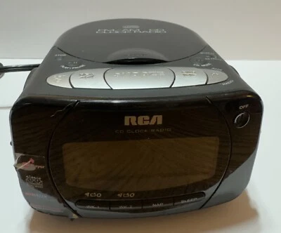RCA Electric AM/FM Clock Alarm CD Radio RP5600A Battery Back Up Tested! - Image 1 of 4