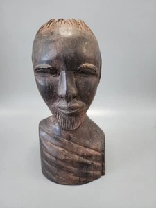 Kleine handgeschnitzte Büste eines Menschen aus Holz vermutlich aus Afrika - Bild 1 von 13