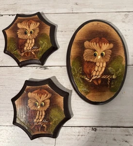 3 placas de pared pequeñas vintage pintadas a mano de tiza de búho firmadas por artistas únicas - Imagen 1 de 16