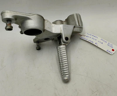 Placa reposapiés derecho Ducati Multistrada 1000 DS 2005 82420711A Foto 1 de 4