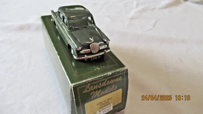 Lansdowne/Brooklin LDM 14 1963 Singer Gazelle LDM 14 Excellent Condition in Box - Image 1 of 4