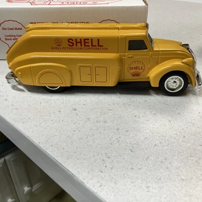 ERTL 1938 Shell Dodge Airflow Tanker Bank - Image 1 of 4