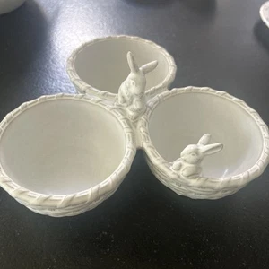 $49.50 Pottery Barn RÚSTICO Pascua CONEJITO Triple Condimento Candy Bowl Nuevo con Etiquetas - Imagen 1 de 9