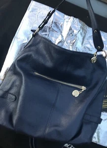 Reader Leather Navy Zipper HandbagSoft Luxurious Leather Quality Construction ๐ - Picture 1 of 6