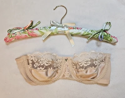 Sujetador sin tirantes de encaje Chantilly de colección Maidenform talla 36A 7365 hecho en unión nuevo sin etiquetas Foto 1 de 4