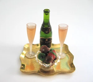 CASA DE MUÑECAS CASA DE MUÑECAS MINIATURA DE COLECCIÓN JUEGO DE VINOS VASOS BANDEJA FRESAS 1995 - Imagen 1 de 3