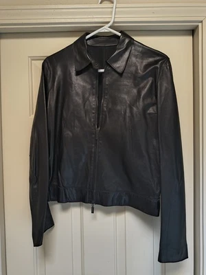 Chaqueta de cuero Donna Karan pequeña pequeña Foto 1 de 3