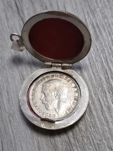Vintage Sterling Silver Locket - Picture 1 of 3