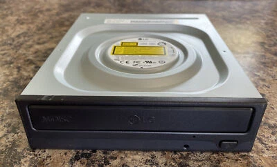 LG Internal Super Multi Drive SATA 24x DVD CD +/-R & RW DL Disc Burner GH24NSC0 - Image 1 of 4