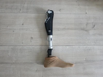 OTTOBOCK C-LEG PROSTHETIC KNEE SYSTEM WITH FOOT – 1C60 TRiTON - Bild 1 von 4
