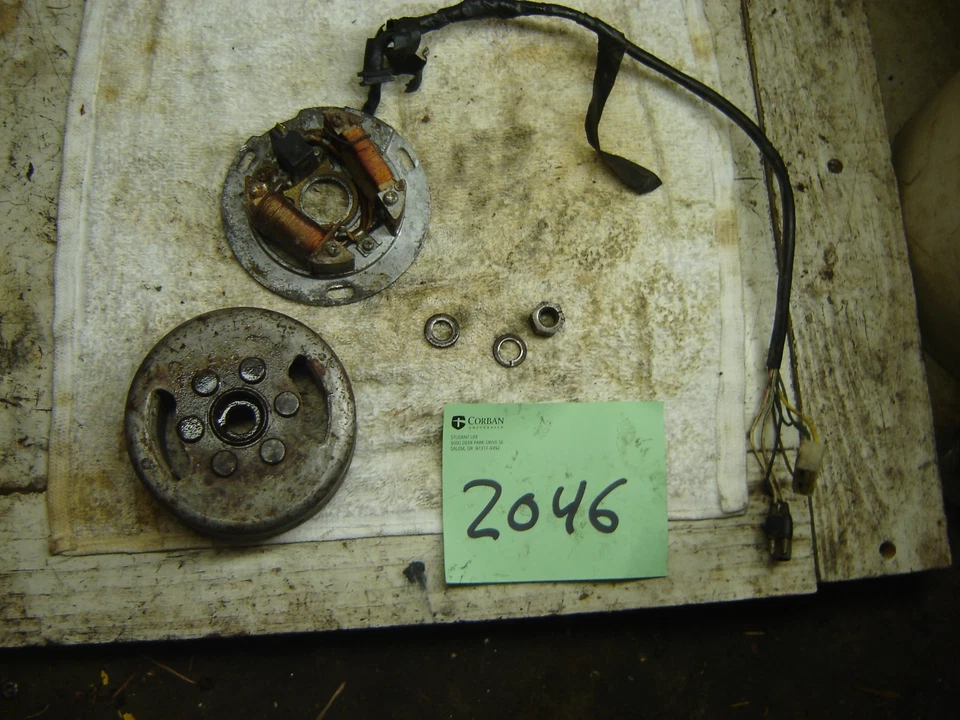 Yamaha DT360 DT 360 1974 estator y volante OEM Foto 1 de 4