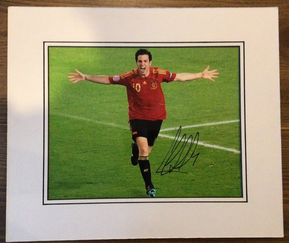 RARE CESC FABREGAS SIGNED PHOTOGRAPH 10X8 INCHES ARSENAL BARCELONA CHELSEA - Image 1 of 1