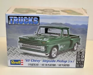 NIB 2016 Revell '65 Chevy Stepside Pickup 2’n1 plastic kit Green 1:25 scale - Picture 1 of 2