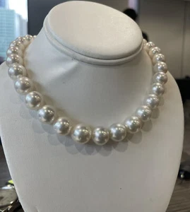 South Sea Pearls. 11x14.3mm. Fine Quality. Gold Clasp. 14k - Picture 1 of 12