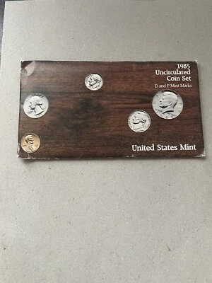 1985 US Mint Set Uncirculated Coin Set P & D - Image 1 of 4
