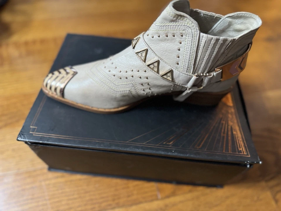 Botines Ivy Kitchener Vero Visio New York Western de cuero Foto 1 de 4