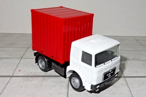 Herpa 084925 -MAN F8 - Zugmaschine 2-achs - Container - Schausteller - Bild 1 von 3