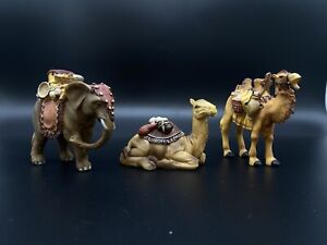 Krippenfiguren Elefant und Kamele mit Gepäck, Krippentiere, Sammlung, original