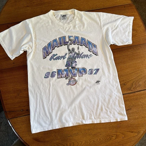 Vintage 96/97 NBA MVP Shirt Utah Jazz Karl Malone Mailman T-Shirt Size L a Cover