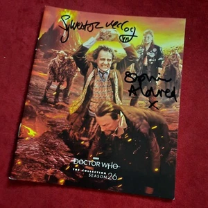 Doctor Who - Folleto firmado en Blu-ray de la temporada 26 - Sylvester McCoy y Sophie Aldred - Imagen 1 de 12