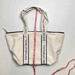 New Victoria's Secret Sherpa Tote Weekender Bag Cream White / Black Logo - Picture 1 of 9