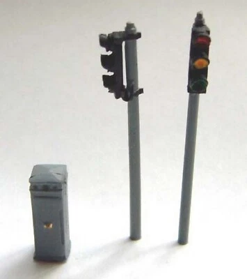 Single Traffic Light Control Box F28p PAINTED OO Scale Model 1/76 Scenery Metal - Image 1 of 3
