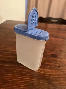 Vintage TUPPERWARE Modular Mate Gewürzstreuer 1846 Deckel 1845 blau Top Retro - Bild 1 von 8