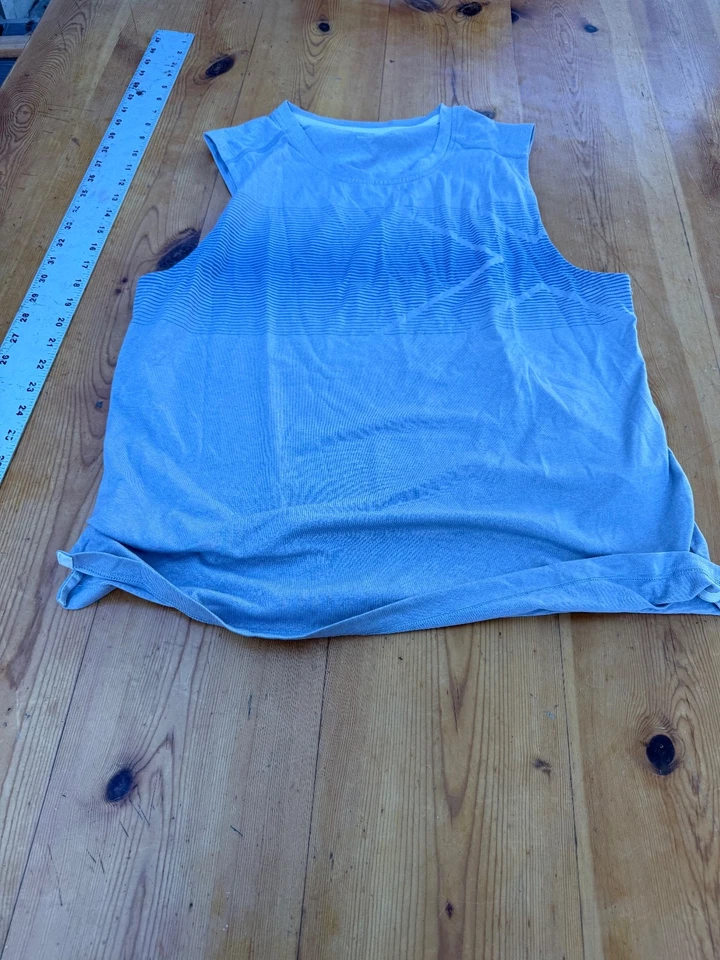 2XU Mens Size M Compression Sleeveless Top GREY Sport Shirt Gym Muscle Logo A1 - Image 1 of 4