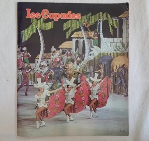 Vintage Ice Capades 1976 Souvenir Program and Poster feat. Dorothy Hamill - Picture 1 of 8