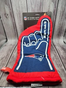 NFL ENGLAND PATRIOTS Football PARTY OVEN GRILL MITT ONE SIZE # 1 FAN DAD GIFT - Picture 1 of 7
