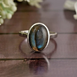 6.85cts Oval Cabochon Labradorite Gemstone Sterling silver ring All sizes - Picture 1 of 8