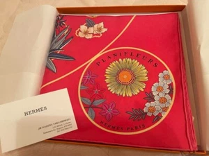 HERMES Carre 90 Silk Scarf Planifleurs by Christine Henry Pink New Unused w/Box - Picture 1 of 3
