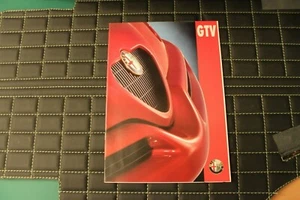 RARO folleto/folleto de clientes VIP Alfa GTV Coupe 5/96 y equipamiento y datos - Imagen 1 de 4
