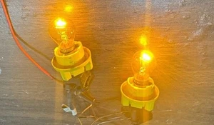 2 MERCEDES W126 W124 R129 W201 W202 W140 TURN SIGNAL BULB SOCKET HOLDERS & PLUG - Picture 1 of 7